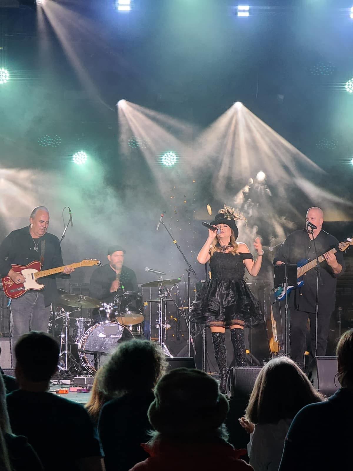 the broken hallelujah women in country@ Butterfield Amphitheatre