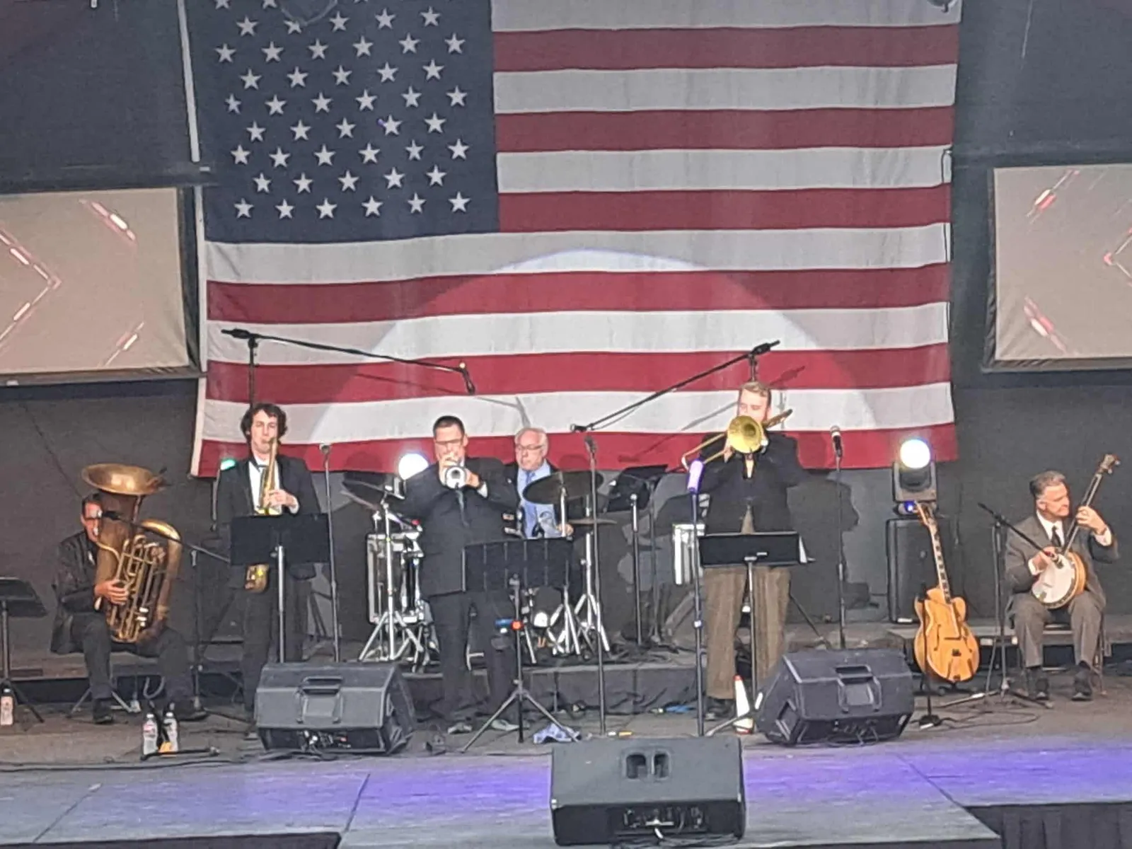 the dixie and swing collection@ butterfield amphitheatre